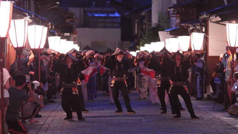 【おわら風の盆】往復送迎いたします！富山が誇る300年以上の歴史を持つ伝統行事に酔いしれる特別プラン
