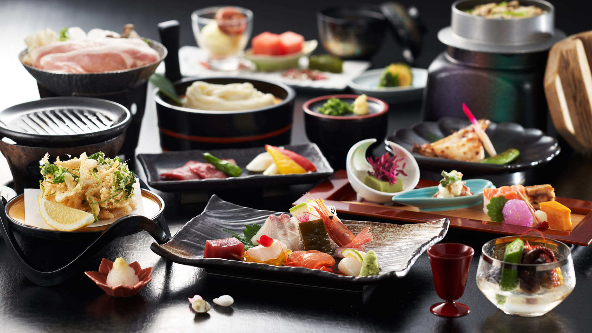 【スタンダード】富山県知事より｢食の匠｣に認定された料理長監修　旬菜旬魚を堪能できる「恋月の膳」