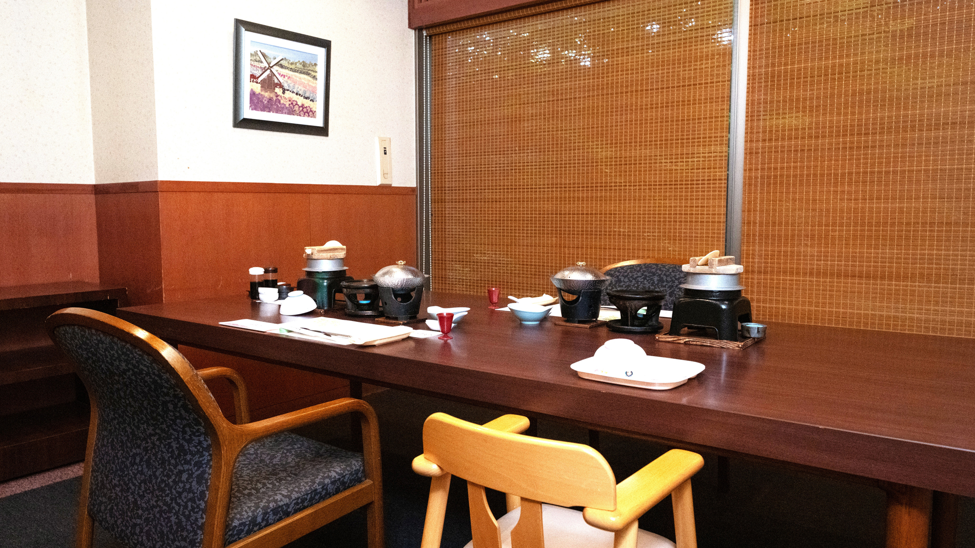 【個室食事会場】小さなお子様や記念日などにご活用ください。ご予約時に別途お申し付けください（有料）
