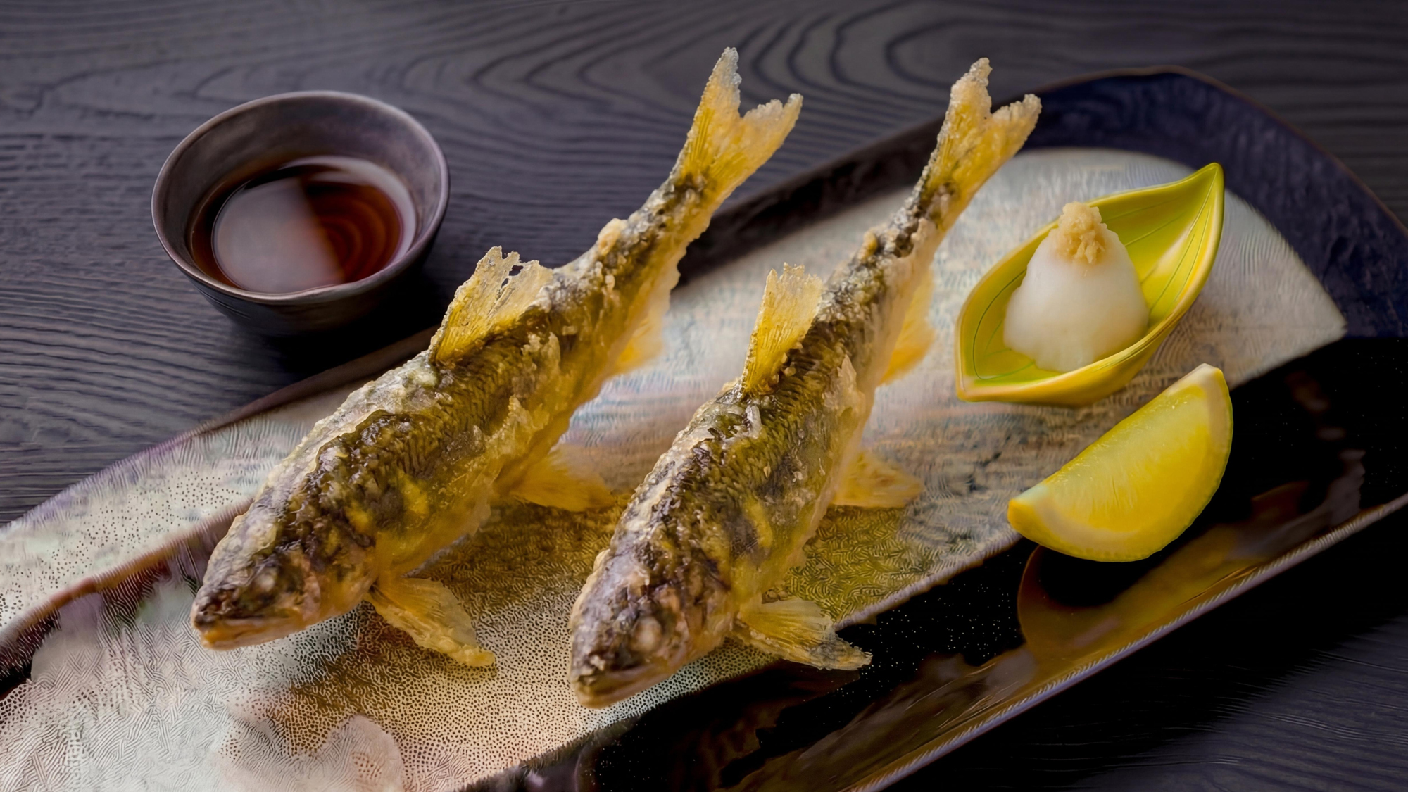 【5月から9月　別注文　若鮎天ぷら】骨まで柔らかく、サクサクの衣と、爽やかな旨みの風味が絶妙です