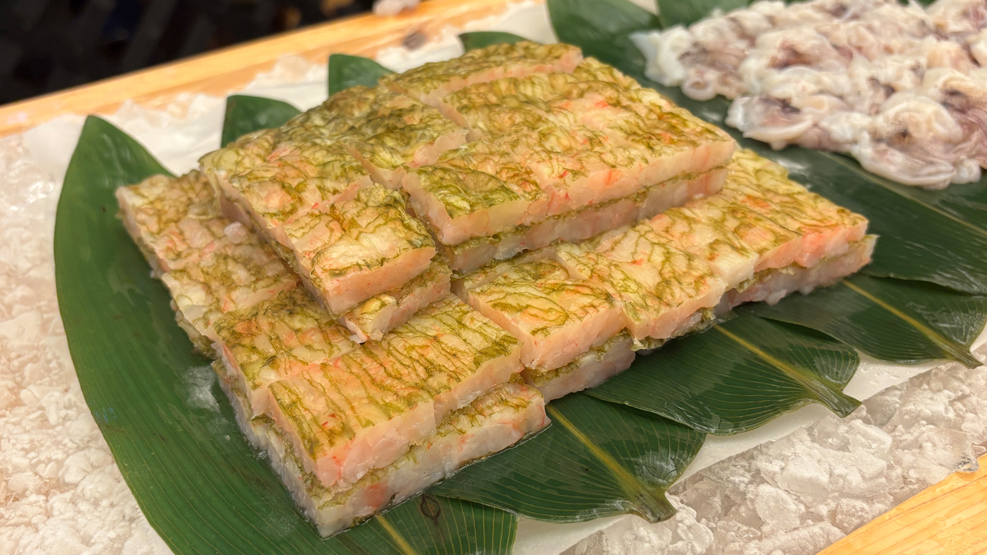 【朝食バイキング一例　昆布締め　甘海老】昆布のグルタミン酸がねっとりと濃厚な食感に変わります