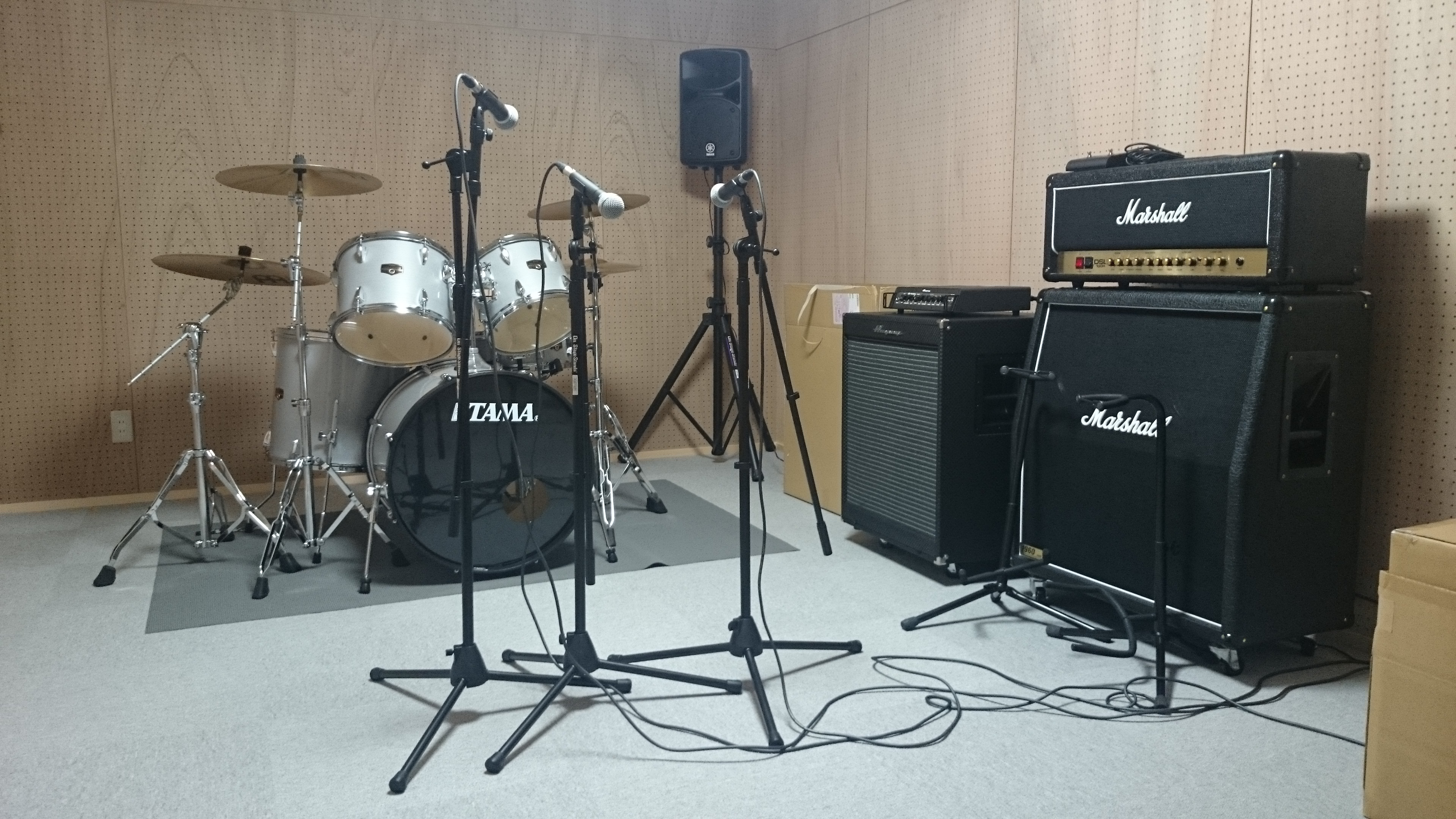 スタジオは6部屋ご用意しております。