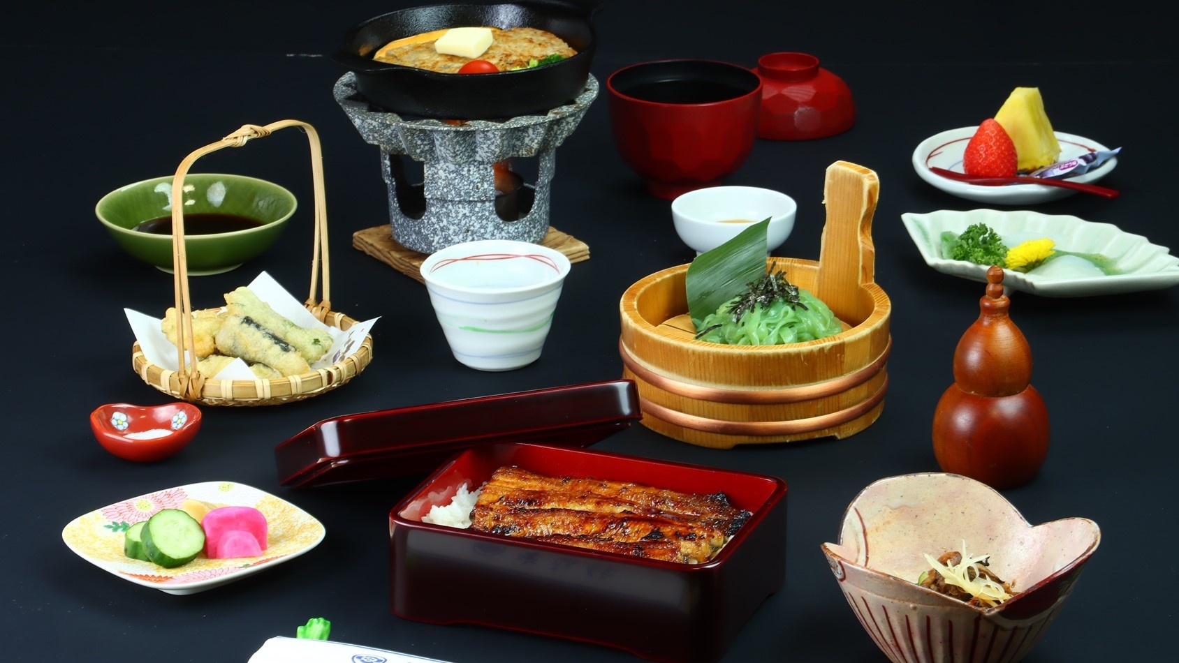 【夏季限定】[鰻-UNAGI-]秘伝タレと国産鰻＆肉汁溢れる!?お肉のような蒟蒻ステーキ《二食付》