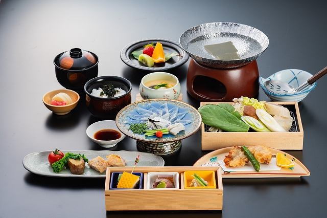 山口県名物を堪能【郷土会席】