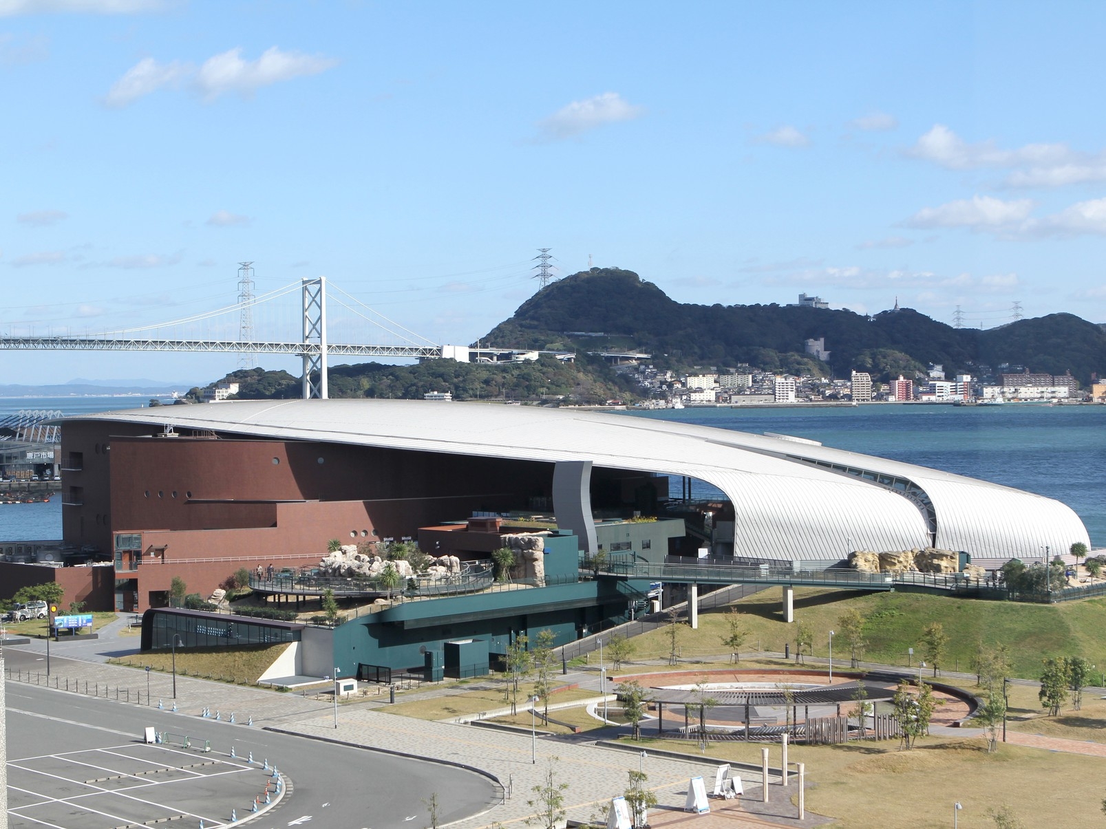 【期間限定】夜の水族館で神秘的な世界を〜入場券+朝食付きプラン〜