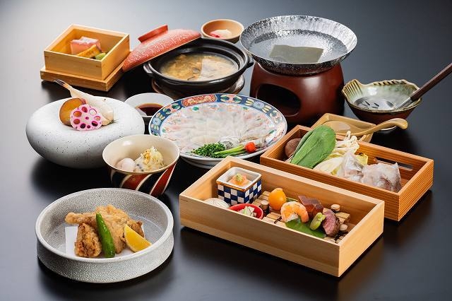 これぞ本場下関の河豚会席　おなかも心も「ふく」で満たします【ふく福会席】