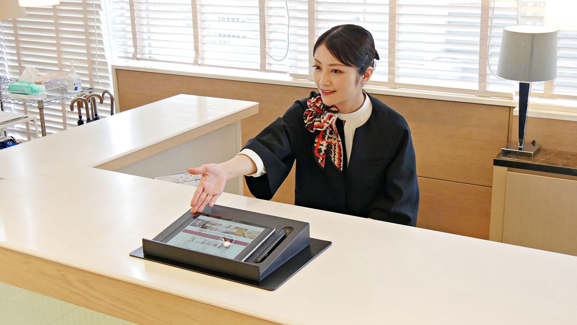 フロント　タブレットチェックイン