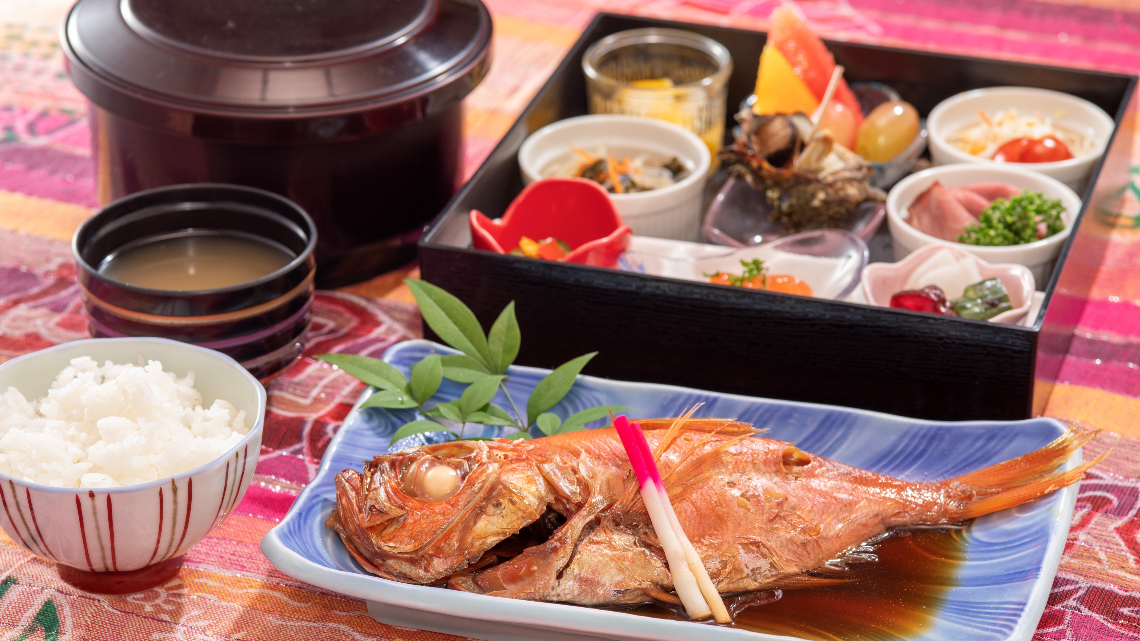 部屋食・松花堂弁当・金目鯛すがた煮