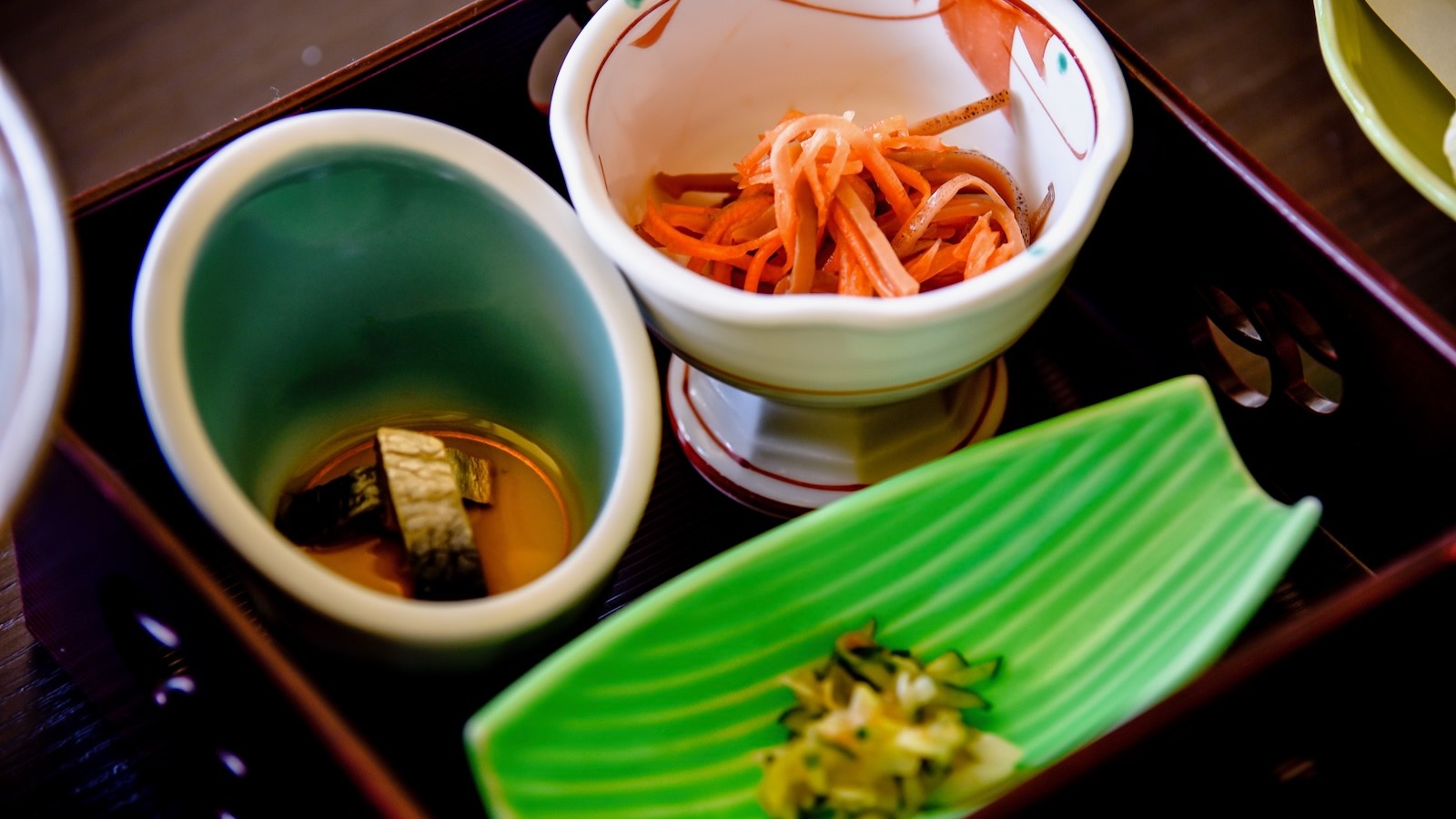 旬の味を少しずつ楽しむ、前菜の盛り合わせ