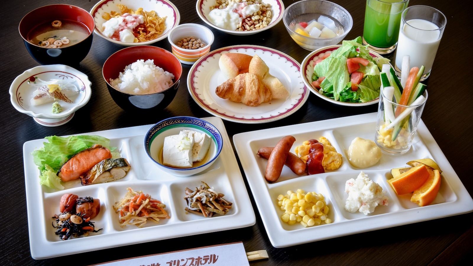 会津の朝を楽しむ、彩り豊かな朝食膳