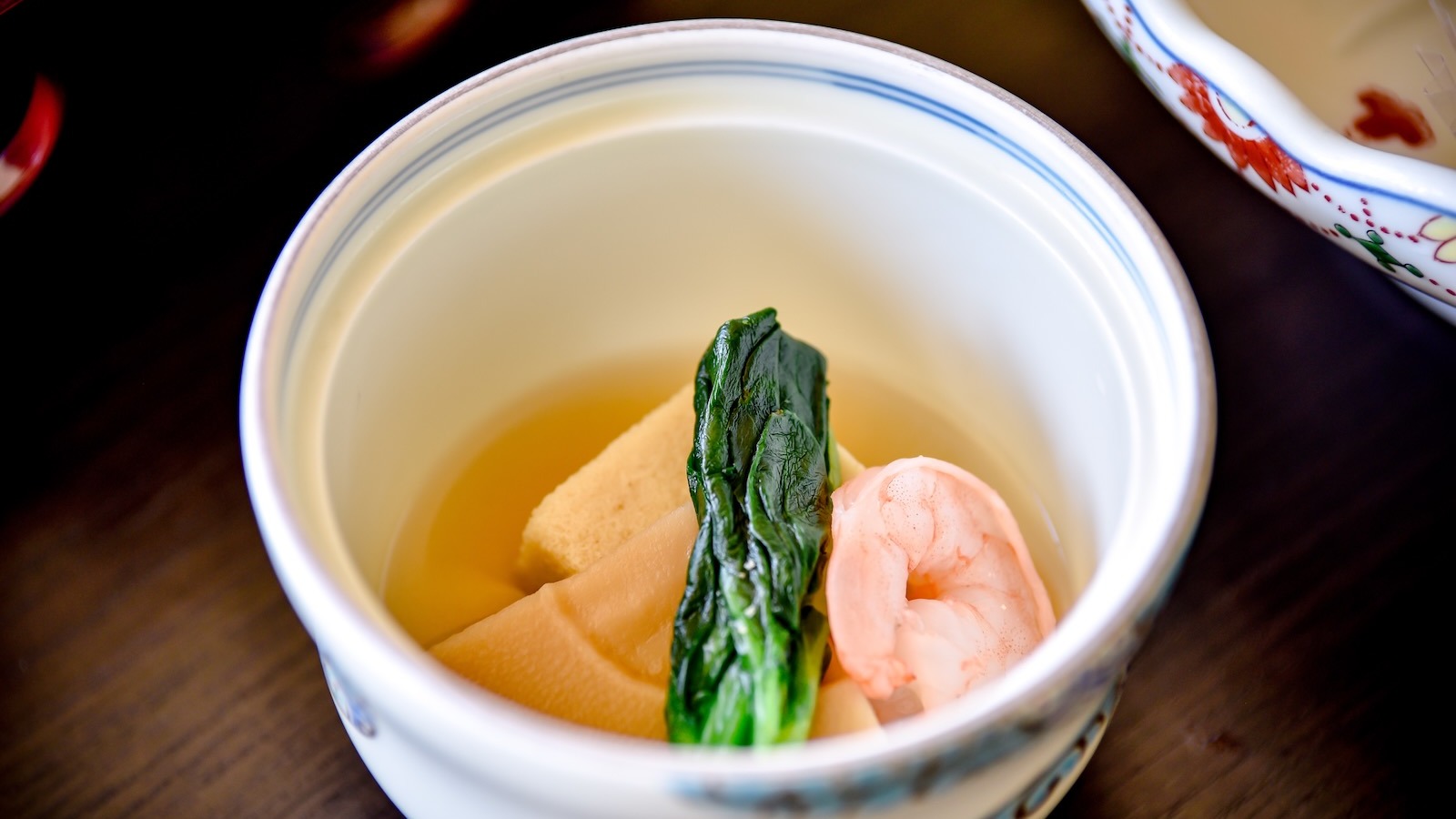 出汁の旨みがしみる、やさしい煮物椀