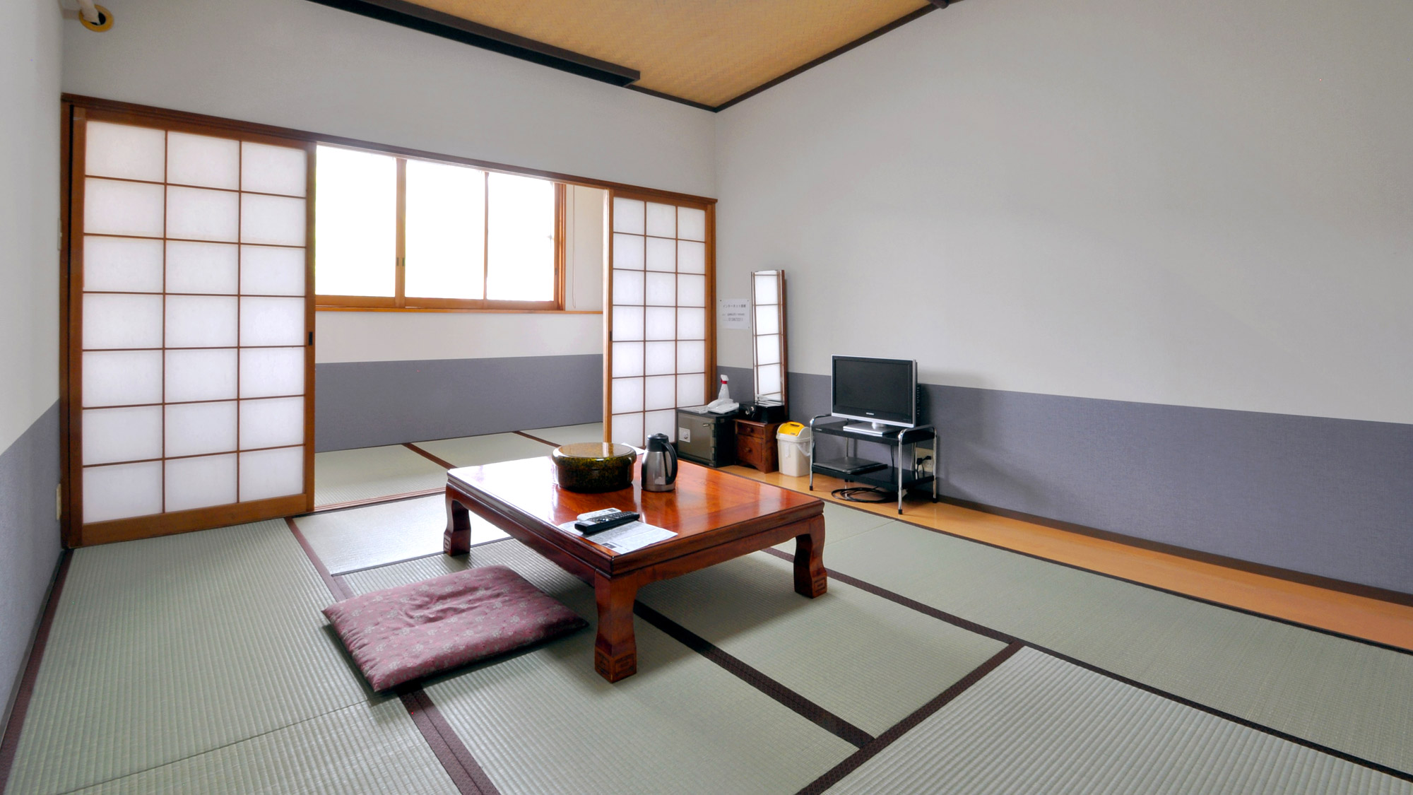 【和室10畳】リニューアル済で清潔感のある明るいお部屋。