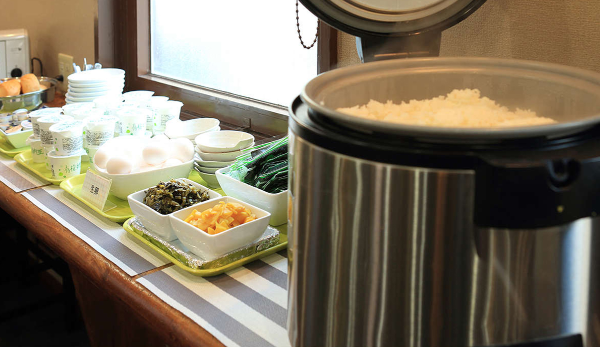 朝食バイキング一例（お米は熊本県産米を使用しております。）