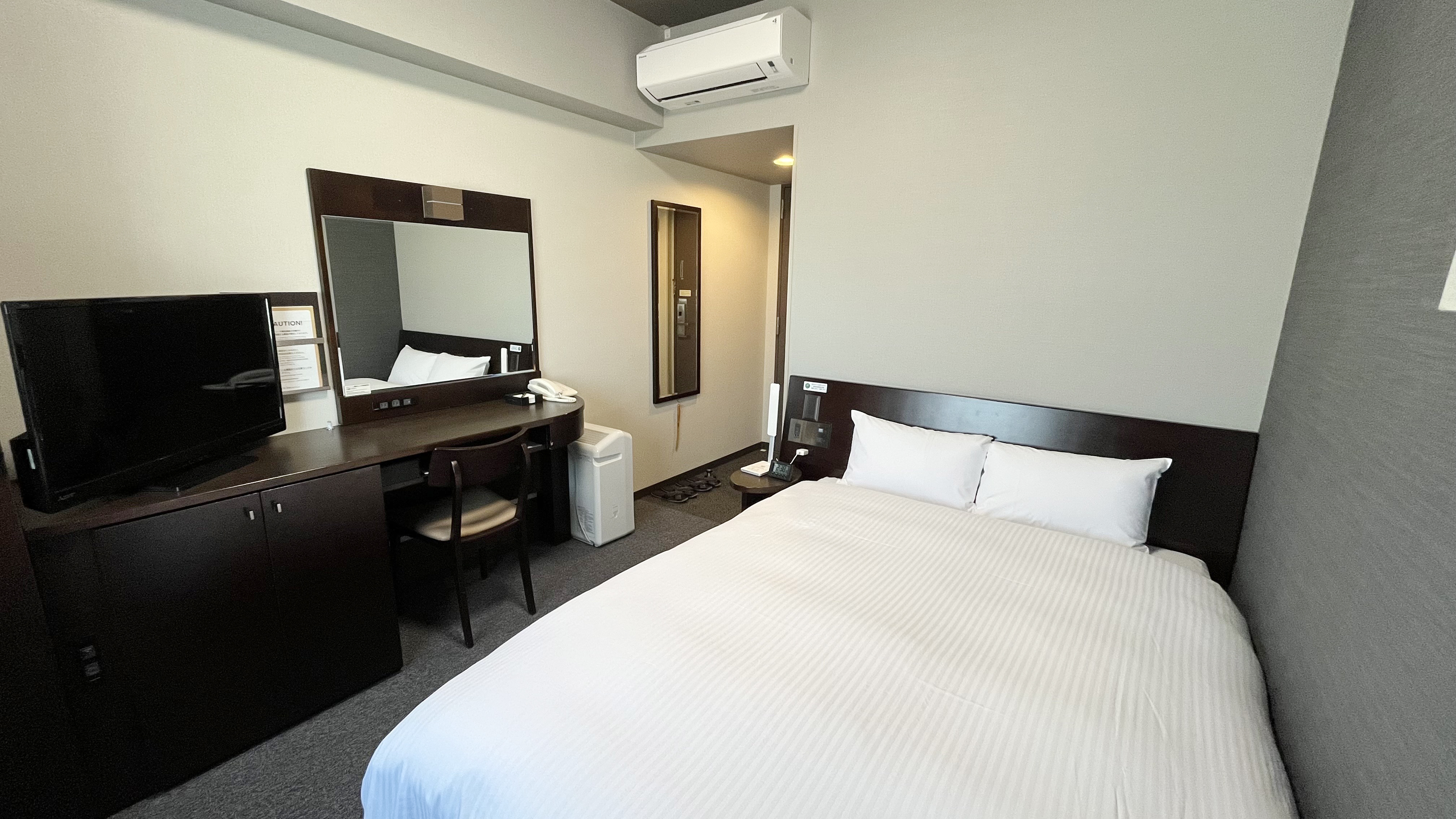 コンフォートセミダブルルーム