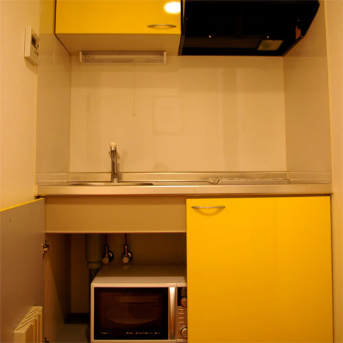 【客房】雙子樓有小廚房。