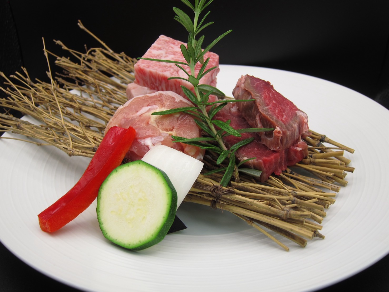 お子様のお食事【3種のお肉盛り合わせプレート】