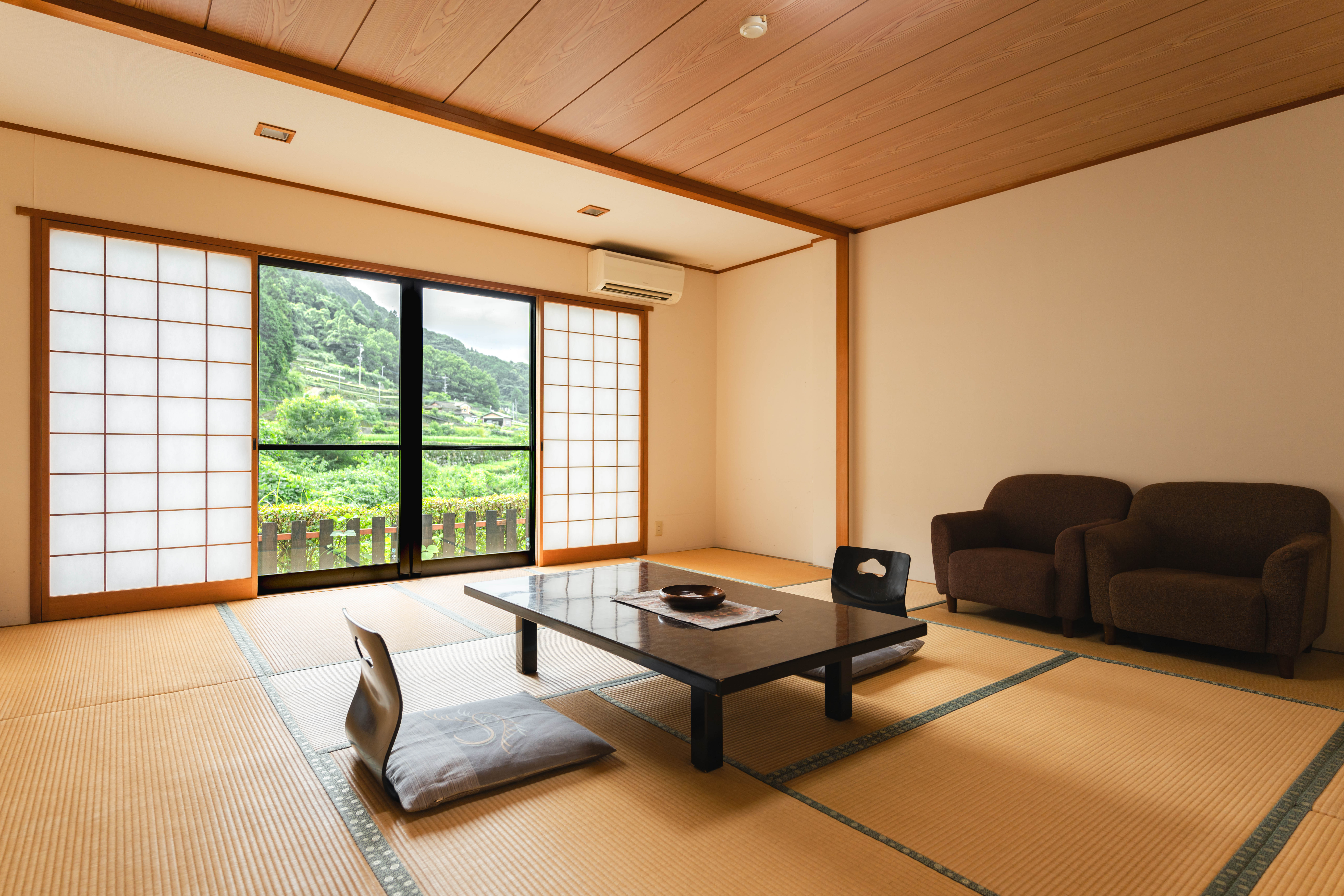 和室15畳の広々としたお部屋