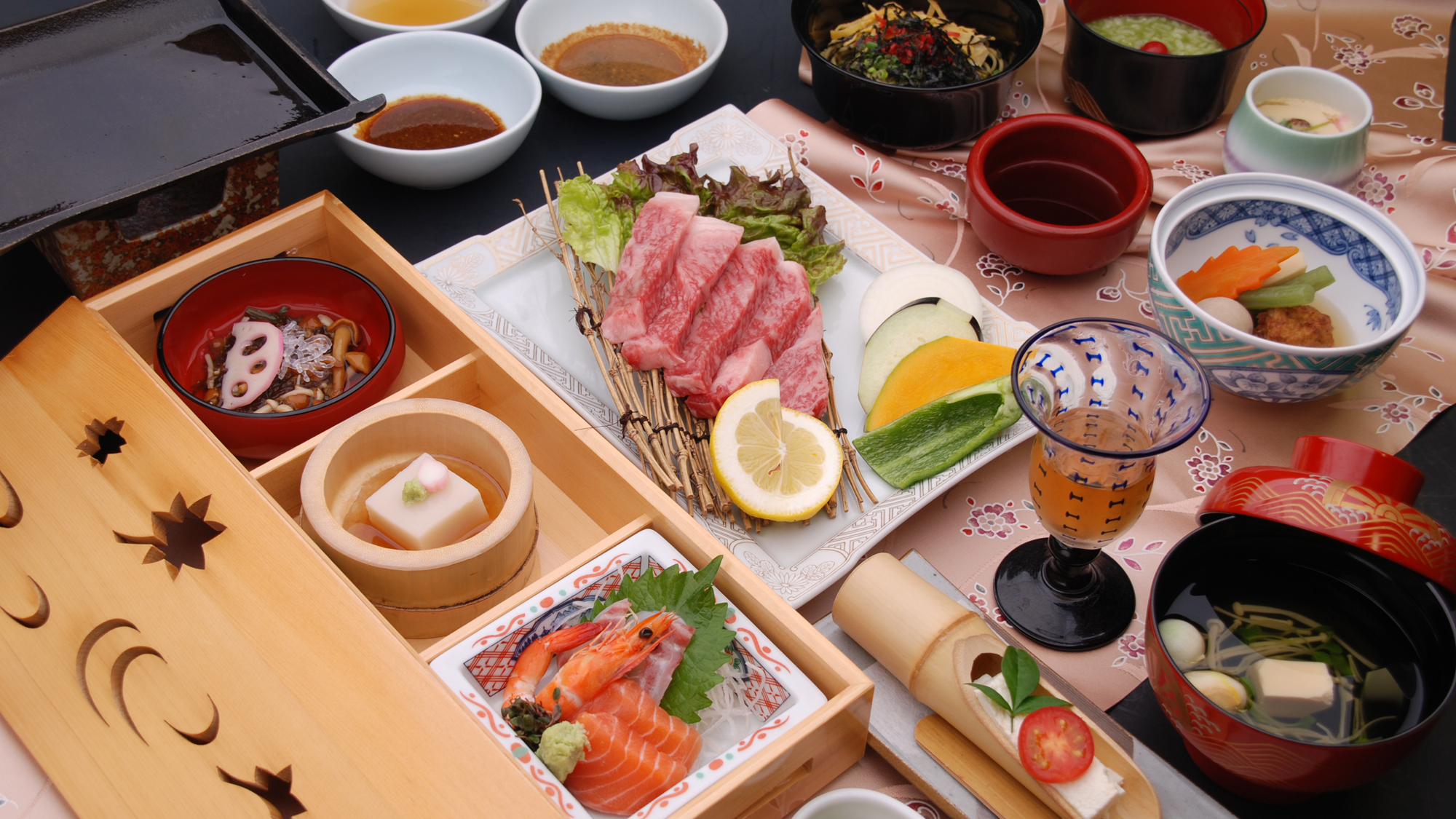 【太っ腹太っ腹プラン】地の食材を使った料理長おまかせの会席になります。※仕入れ状況で内容は変わります