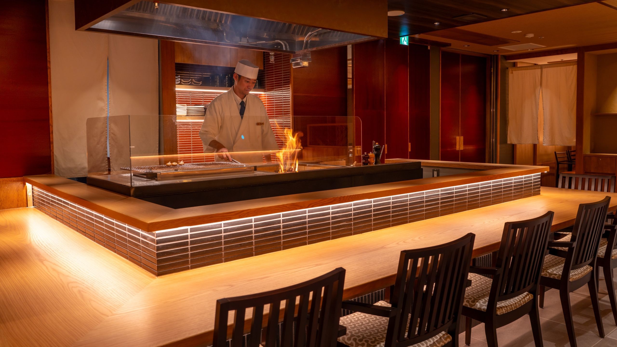 【朝食ビュッフェ付き】50品目以上のご当地メニューをご用意！本格炭火焼き牛タンも食べ放題！