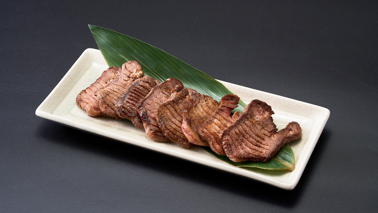 【朝食】炭香る仙台名物牛タン焼き