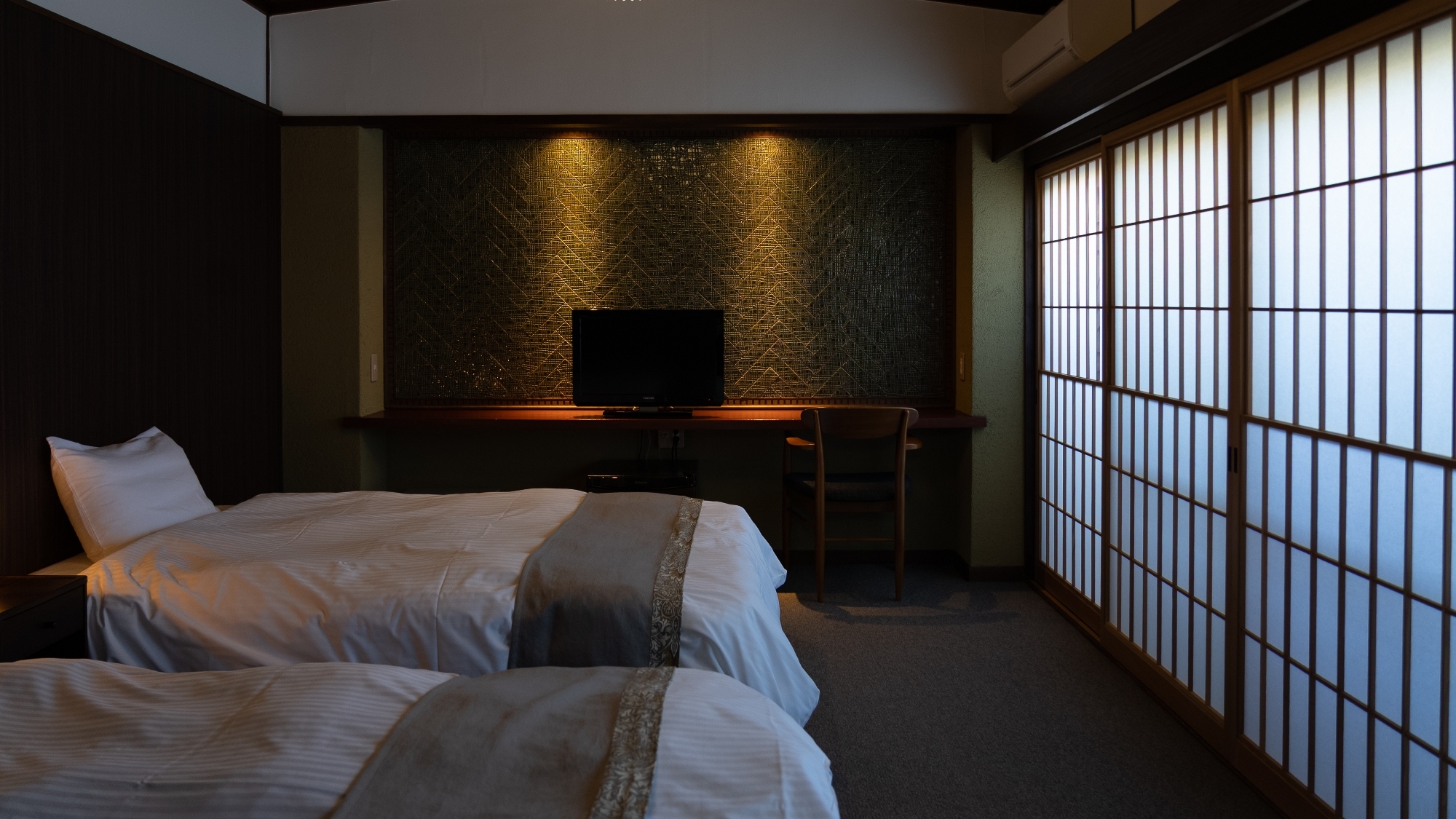 奏（そう）：心静かに休める和モダンのツインルーム