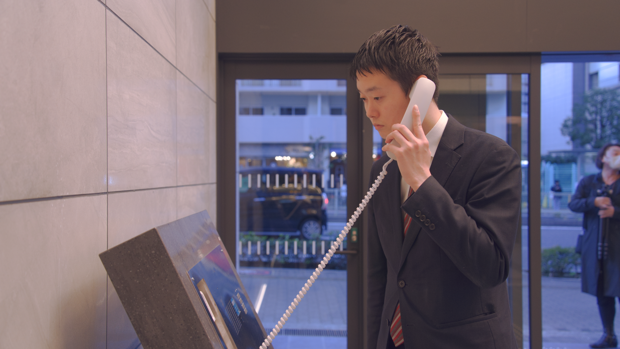 24時以降は夜間対応電話をご利用ください