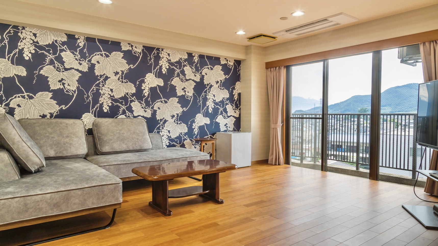 ’23改装【デラックスA】8畳和室＋ベッドルーム＋リビング