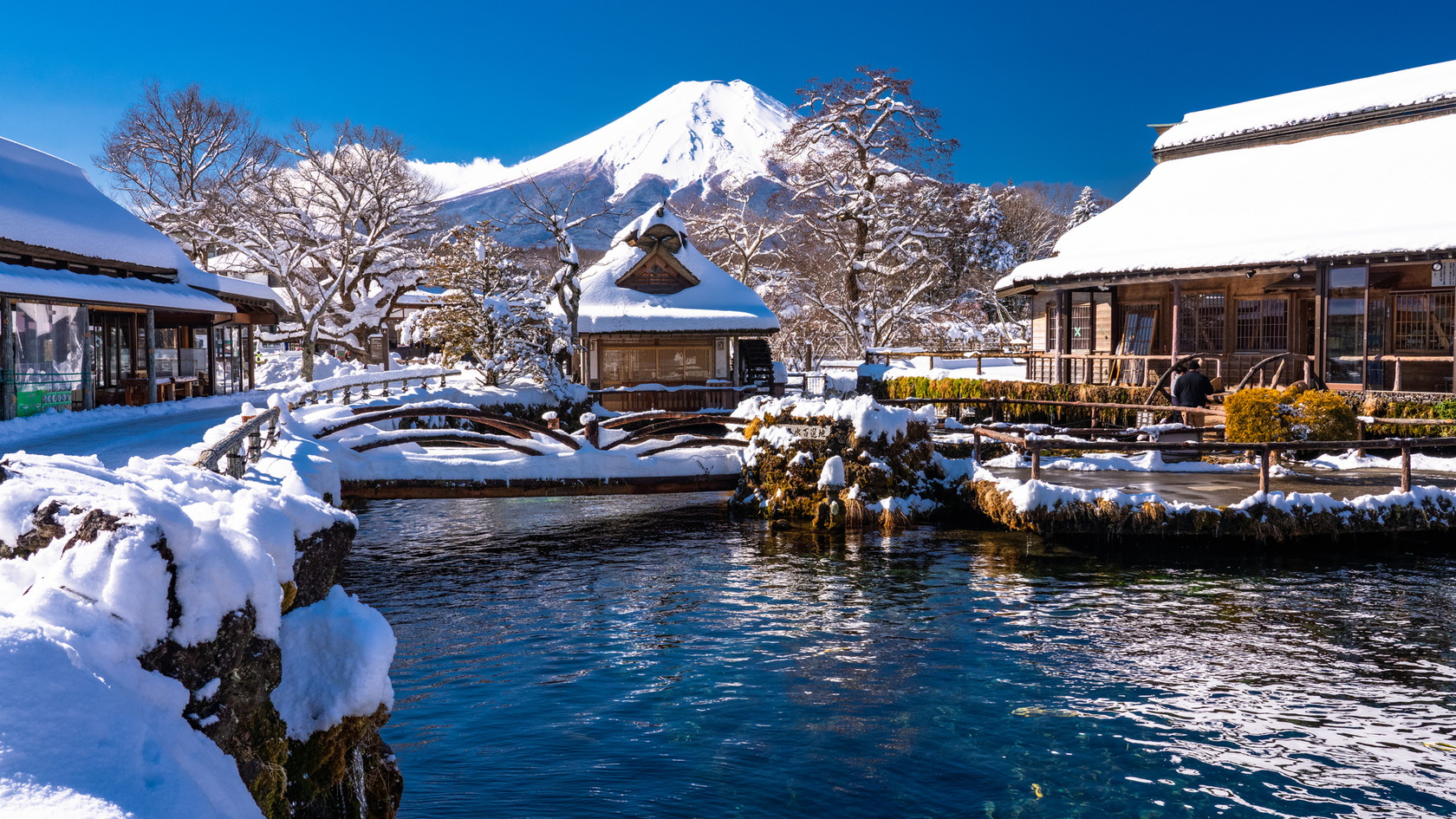 忍野八海の雪景色