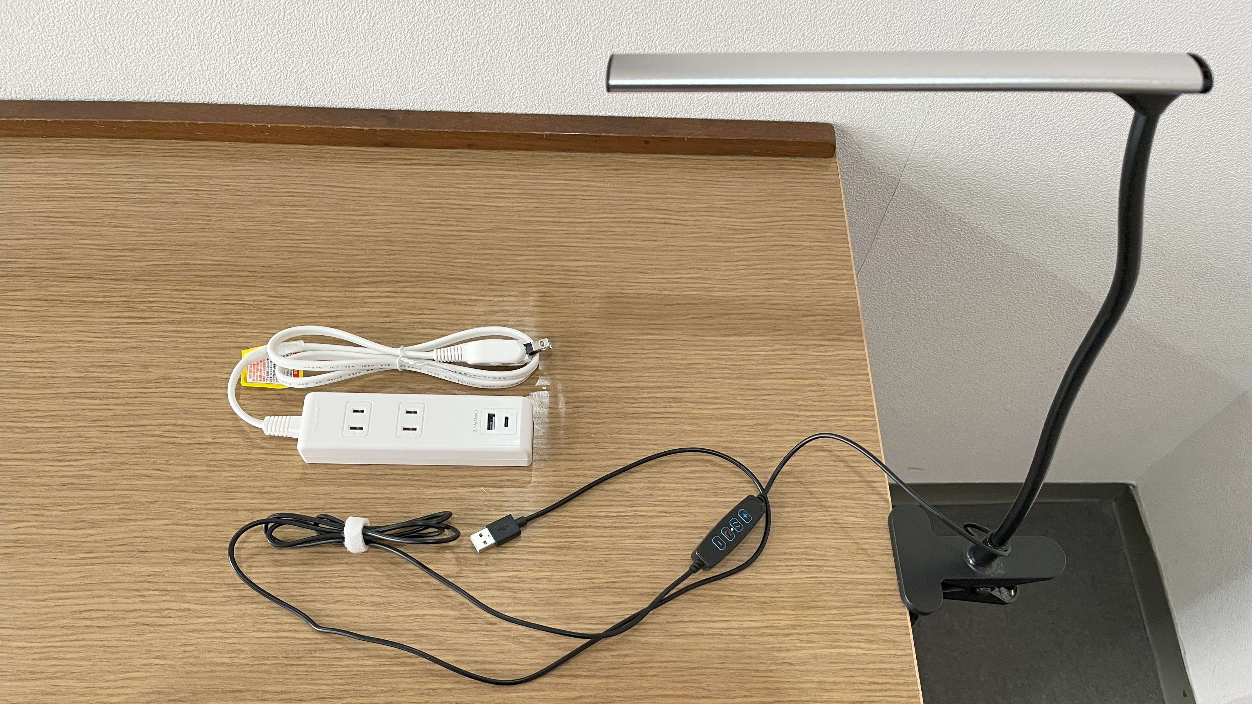 USB付電源タップ、クリップ式電気スタンド