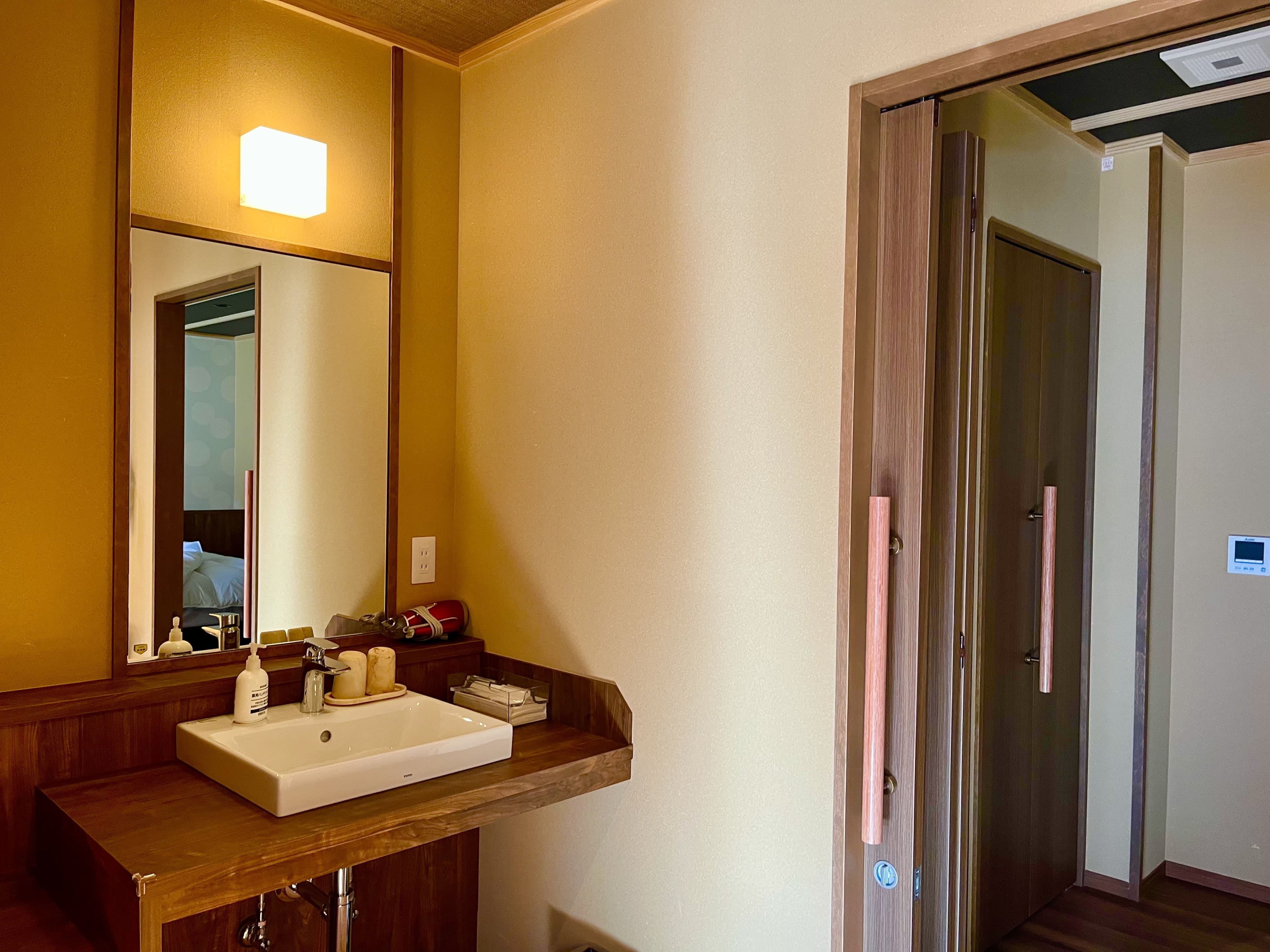 露天風呂付和洋室の内装