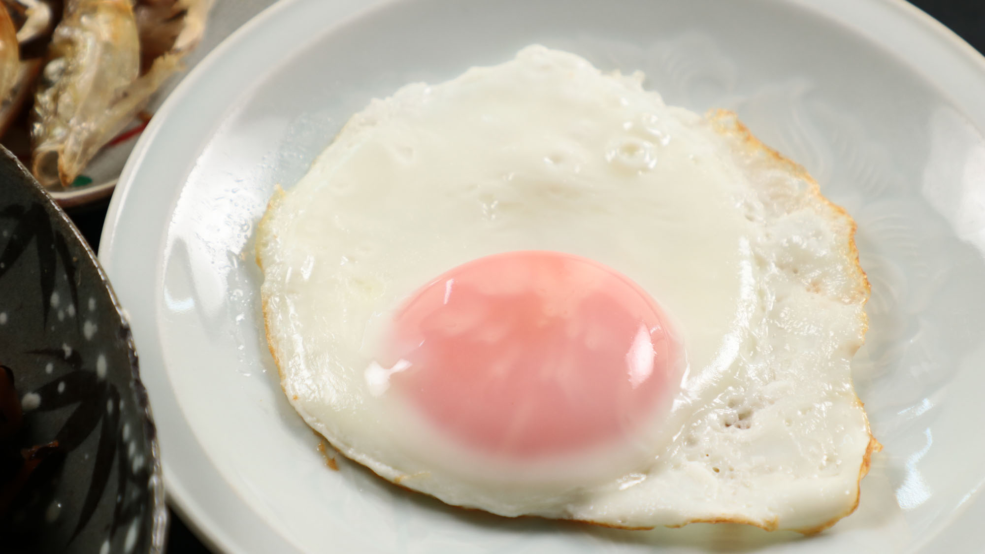 朝食◆目玉焼きの黄身トロリとさせて絶妙な味わいに*