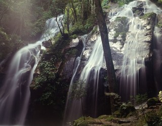 日本の滝１００選　金引の滝