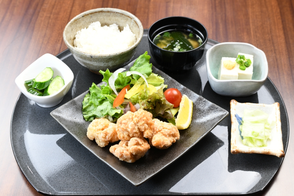 選べる定食（塩から揚げ）