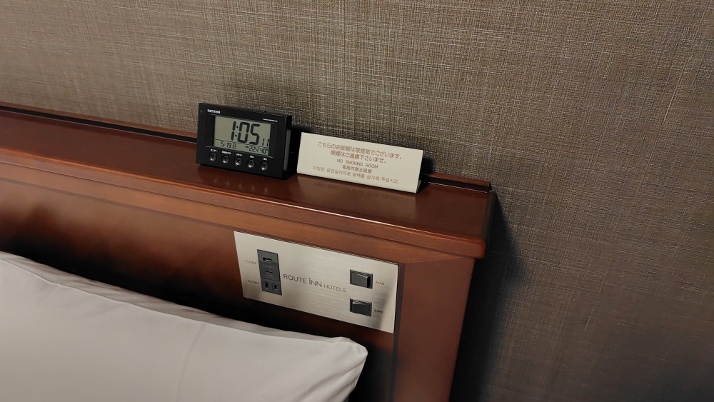 ベッド側　USB充電全室完備