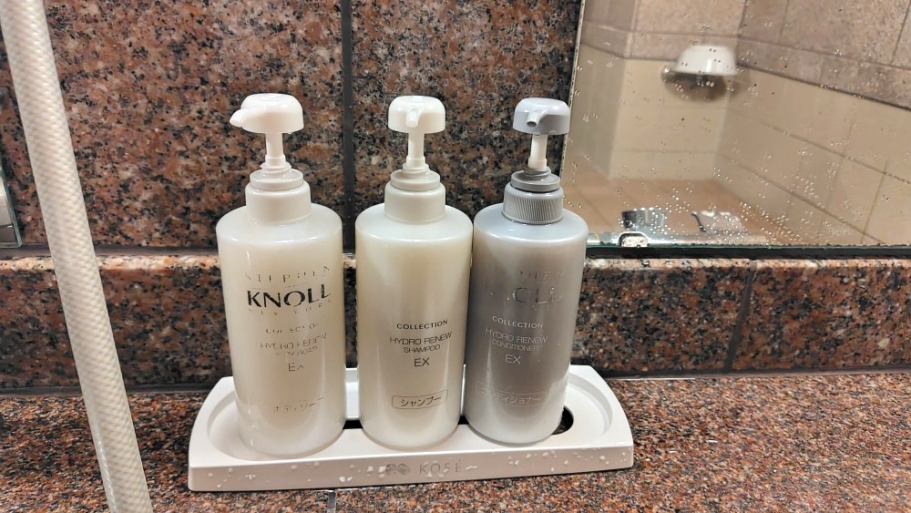 KNOLL シャンプー類