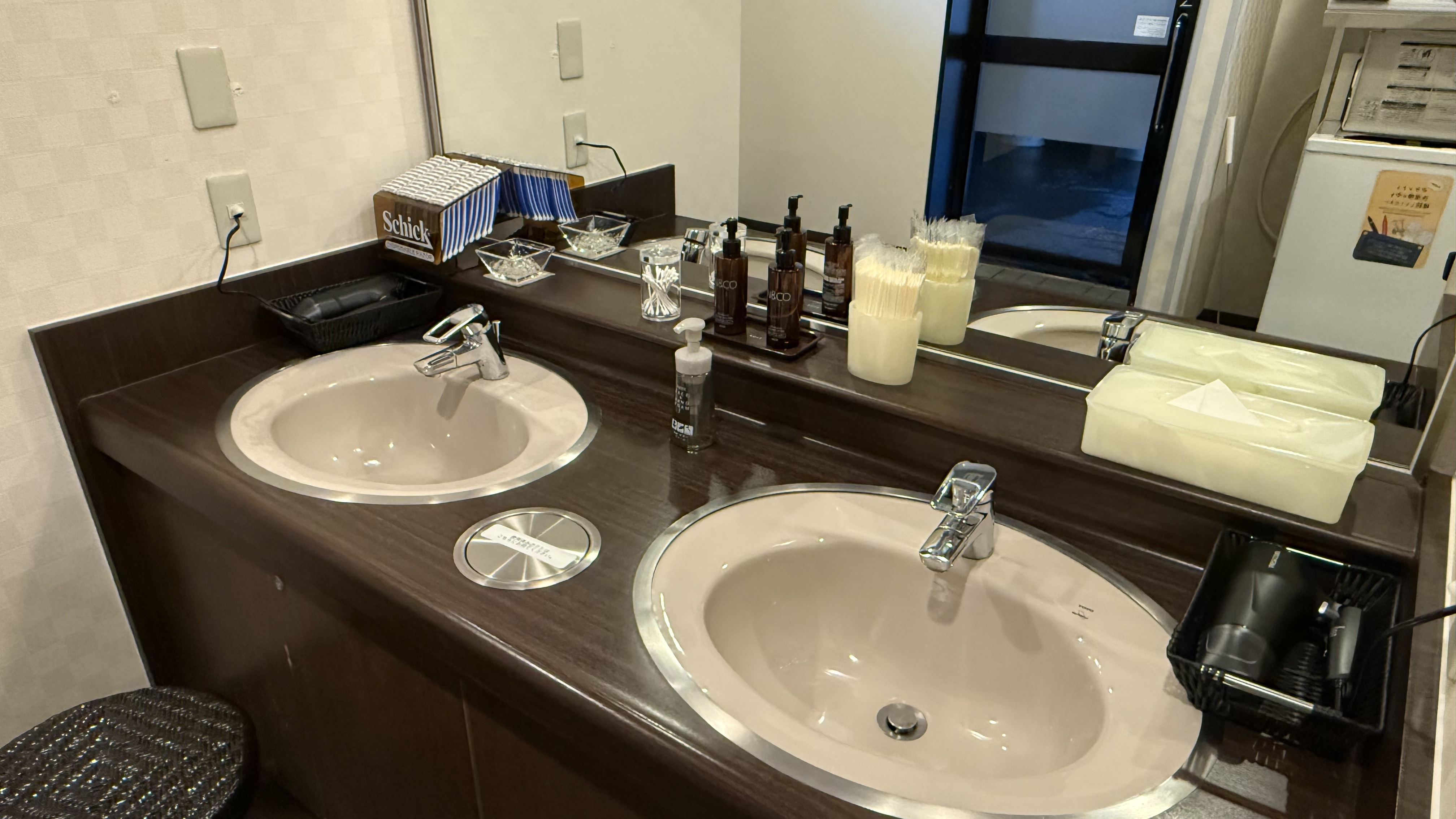 《大浴場》男湯脱衣場