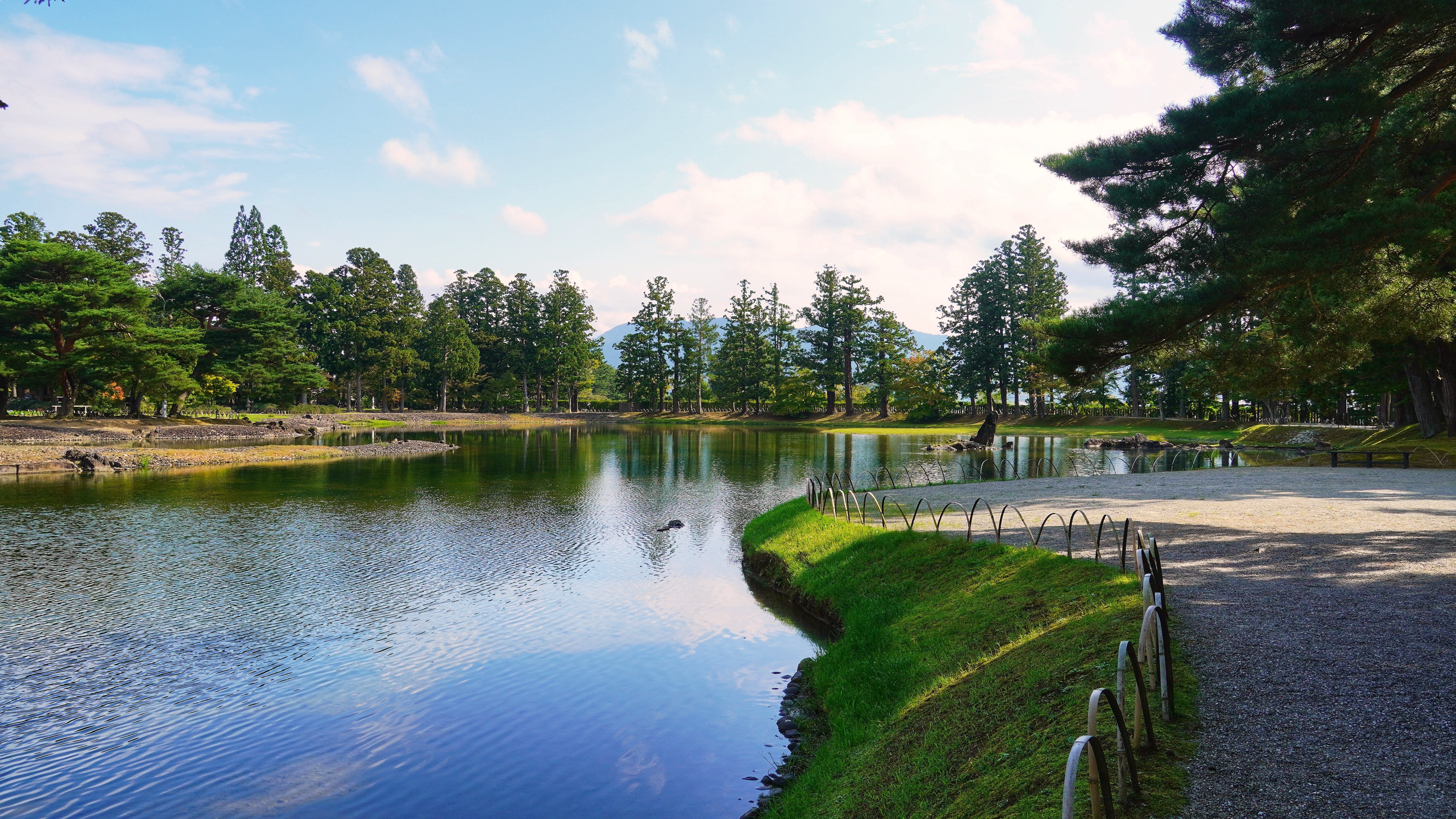 《毛越寺》浄土庭園 大泉が池