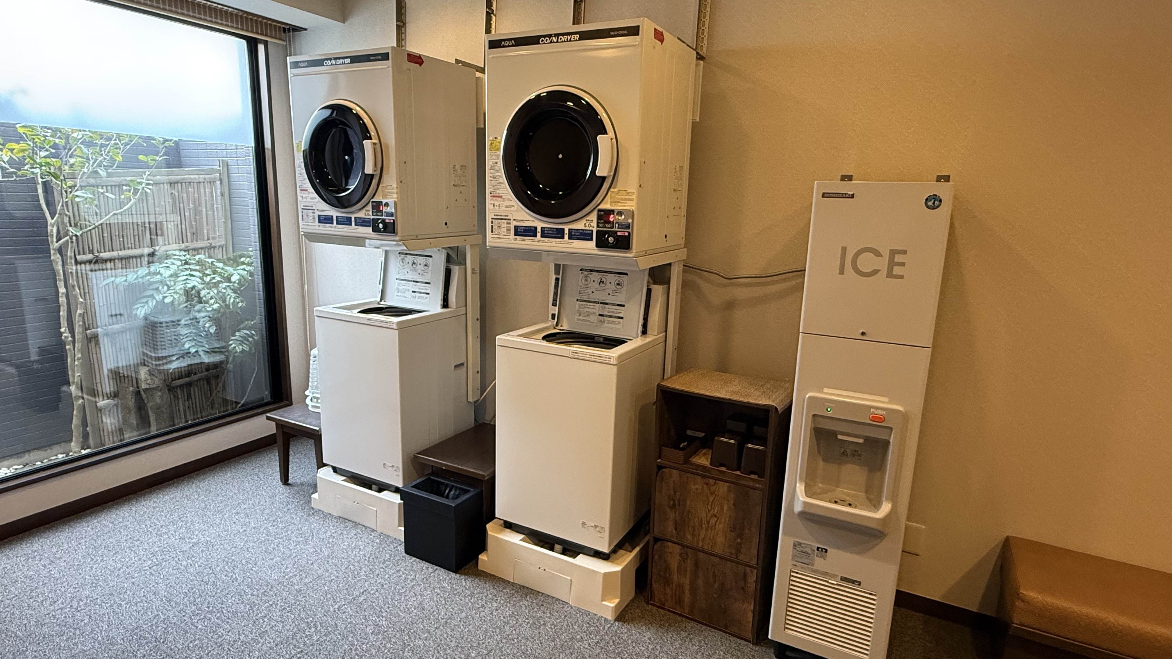 《洗濯機・製氷機》大浴場内にもございます。