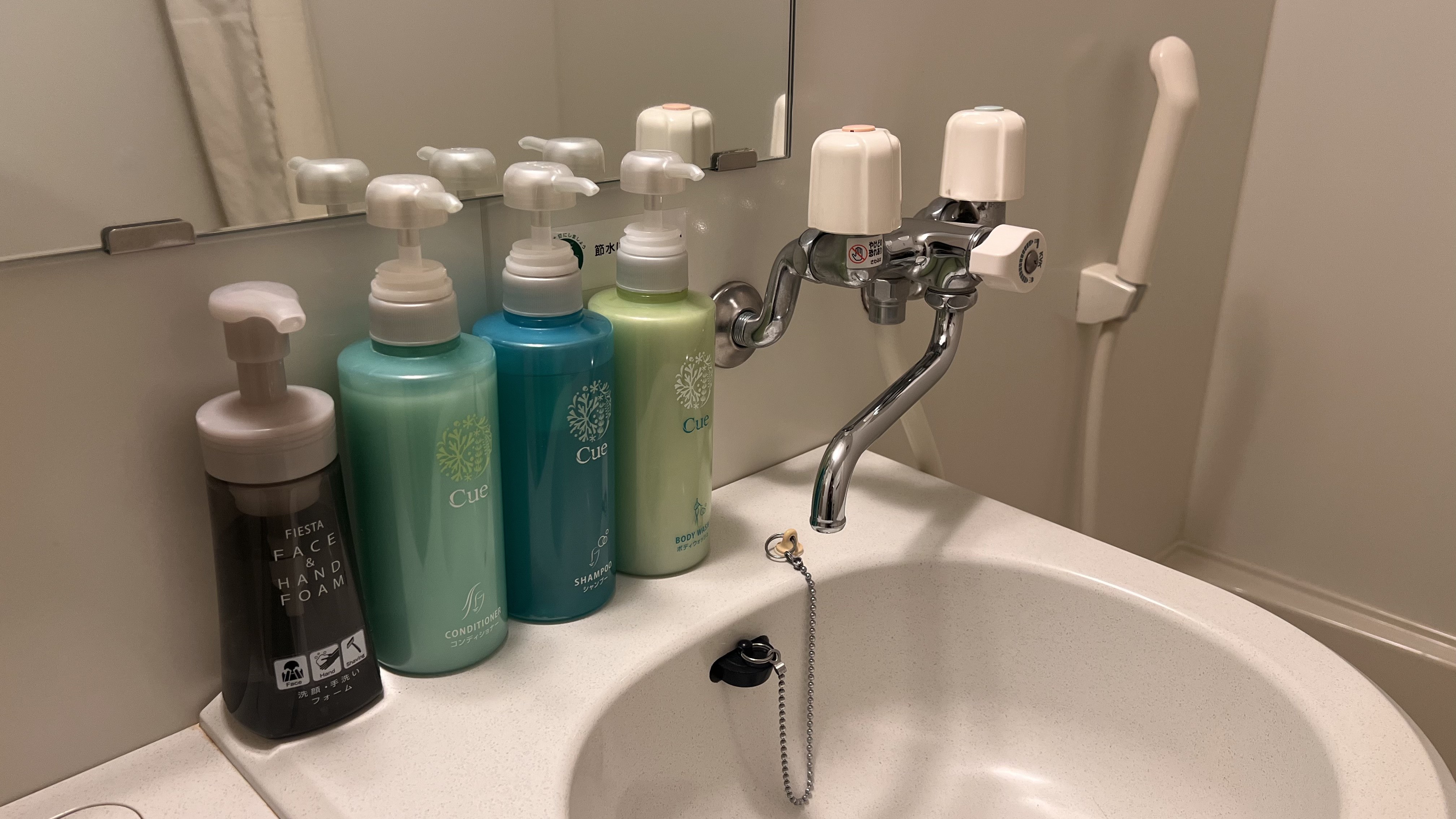 《ユニットバス》アメニティも豊富にご用意しております