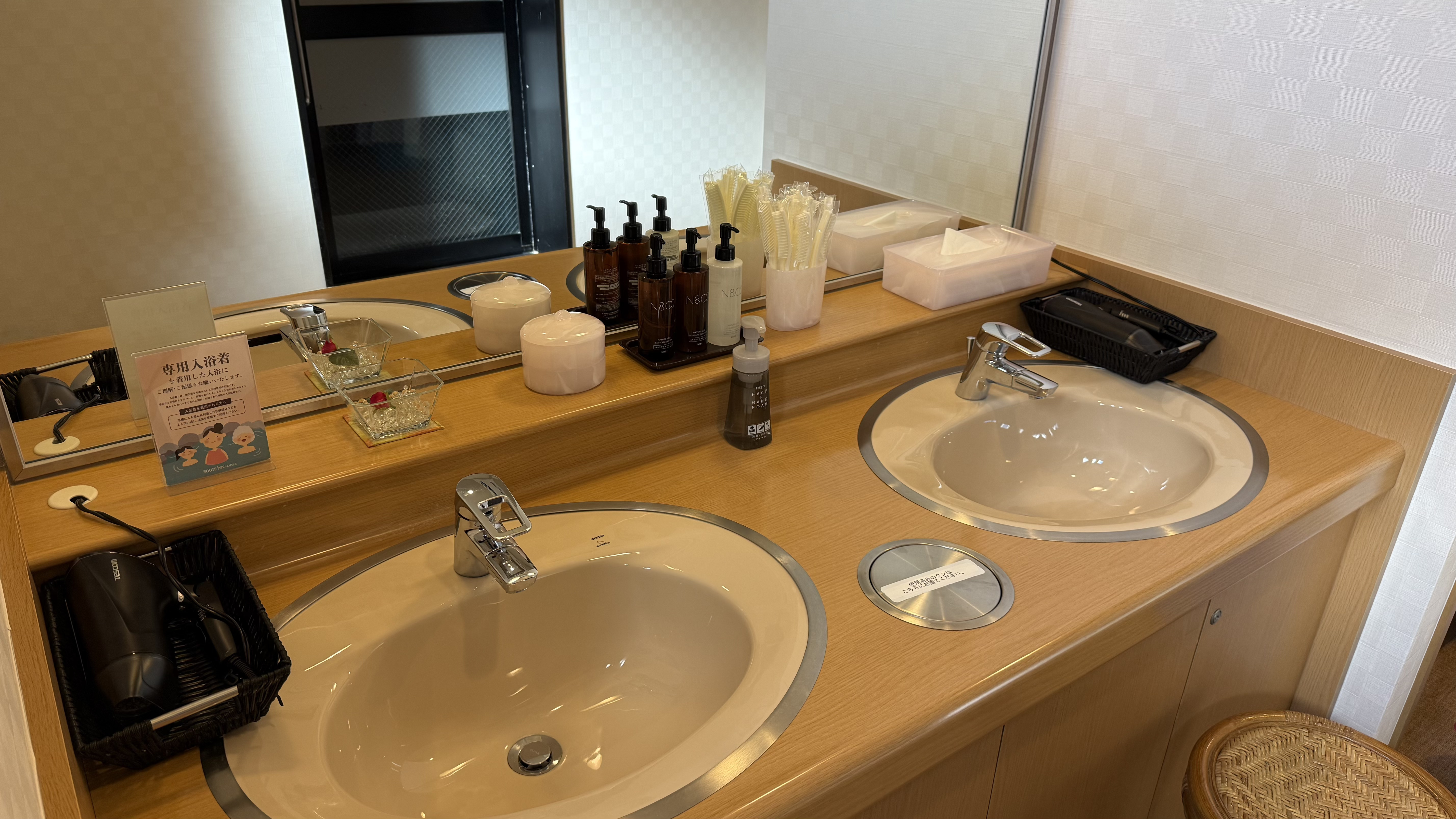 《大浴場》女湯脱衣場1