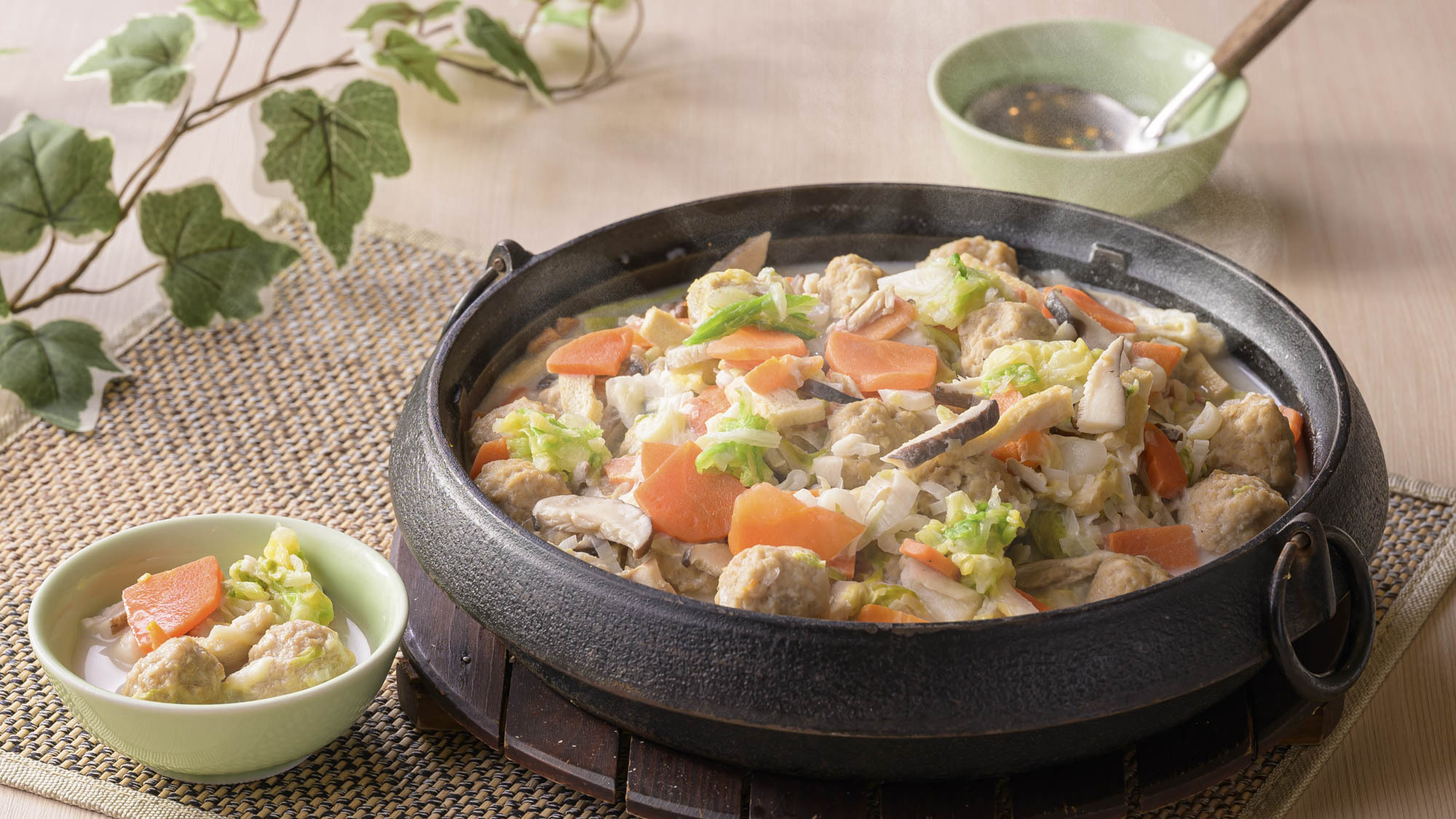 【奈良限定】奈良県産牛乳のまろやかなコクと素材の旨みが調和した、心も温まる"飛鳥鍋"