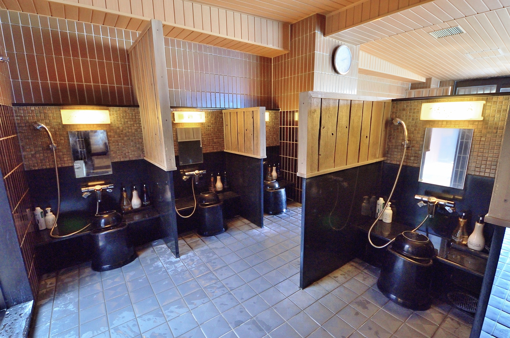 ◆男性大浴場　洗い場　9席
