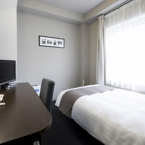 ◆シングルスタンダード◆ベッド幅123センチ◆広さ13平米◆