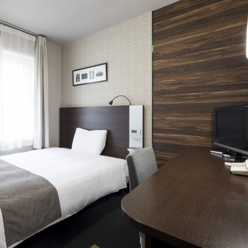 ◆ダブルエコノミー◆ベッド幅140センチ◆広さ13平米◆