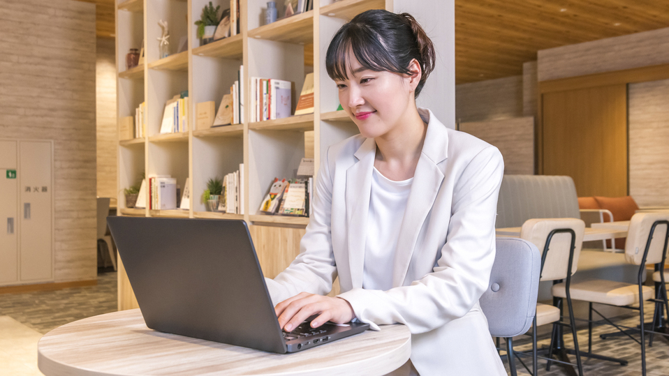 【4連泊割引】地球にやさしいエコステイ◆本を片手にくつろげるLibrary Cafe◆