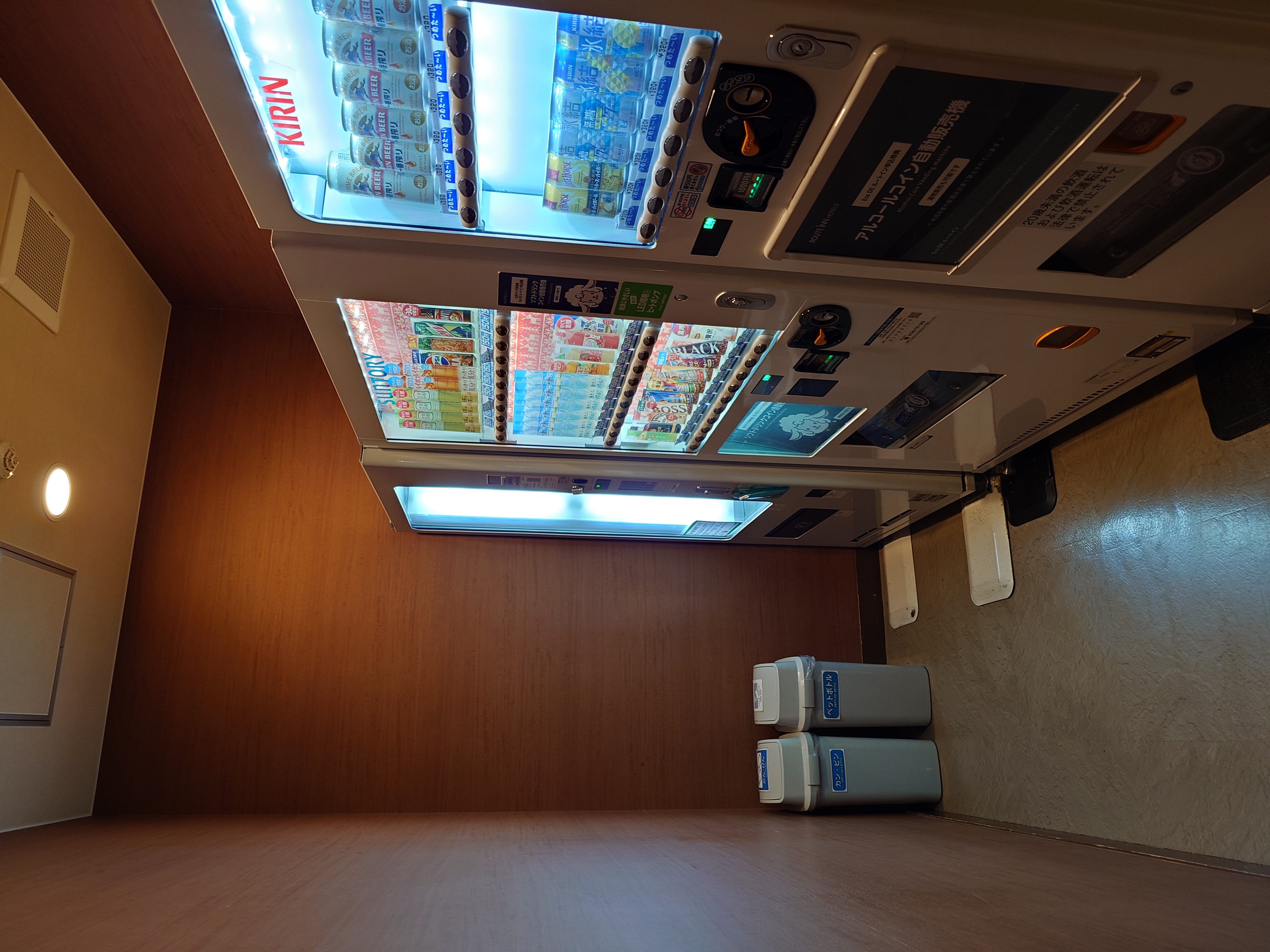 本館自動販売機コーナー