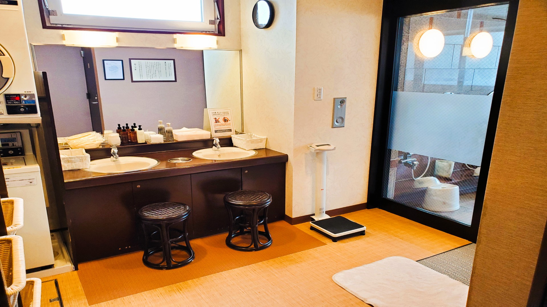 女性大浴場脱衣所