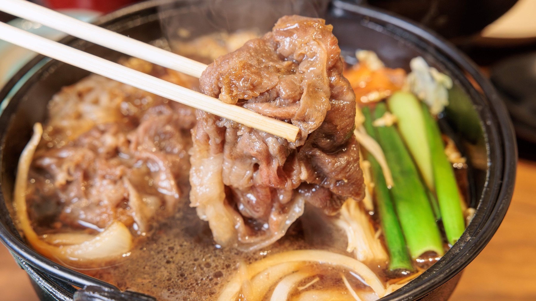 【連休限定】松阪牛すき焼きメイン！伊勢3大食材をお重膳で堪能【1泊2食/美し國お重膳】※カード決済