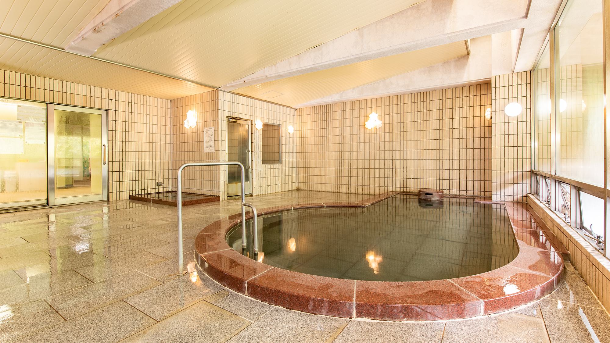*【男性大浴場】美肌効果で名高い塩江温泉をたっぷりとお楽しみください。