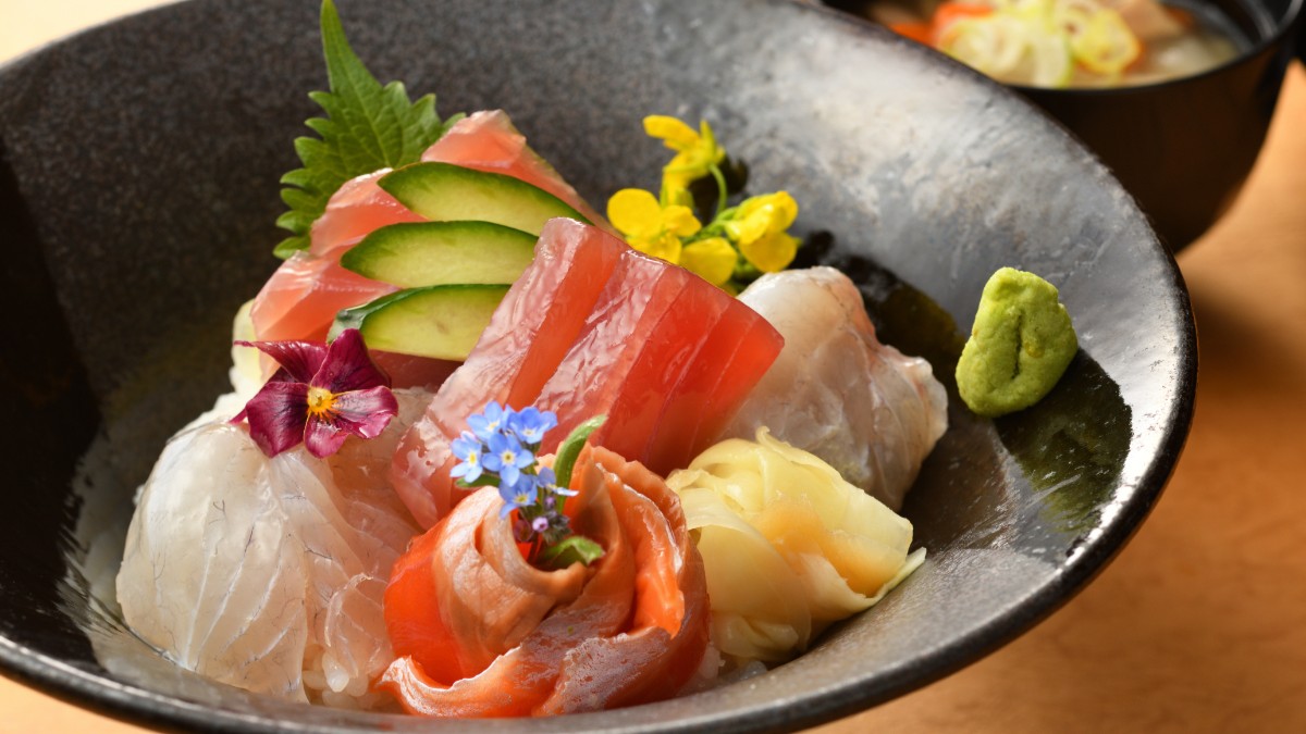 ＜アルパインローズ＞ディナー　＊潮目丼イメージ